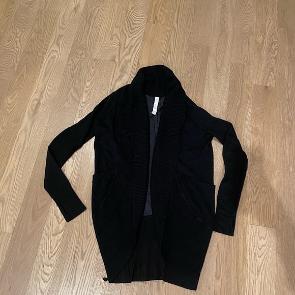 LULULEMON Black SIT in LOTUS Wrap Reversible Sweater SZ 4 - Picture 3 of 6